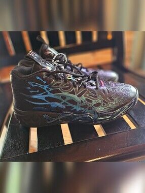 Puma MB.04 Reflections basketball shoes designed by LaMelo Ball. Men 9.5